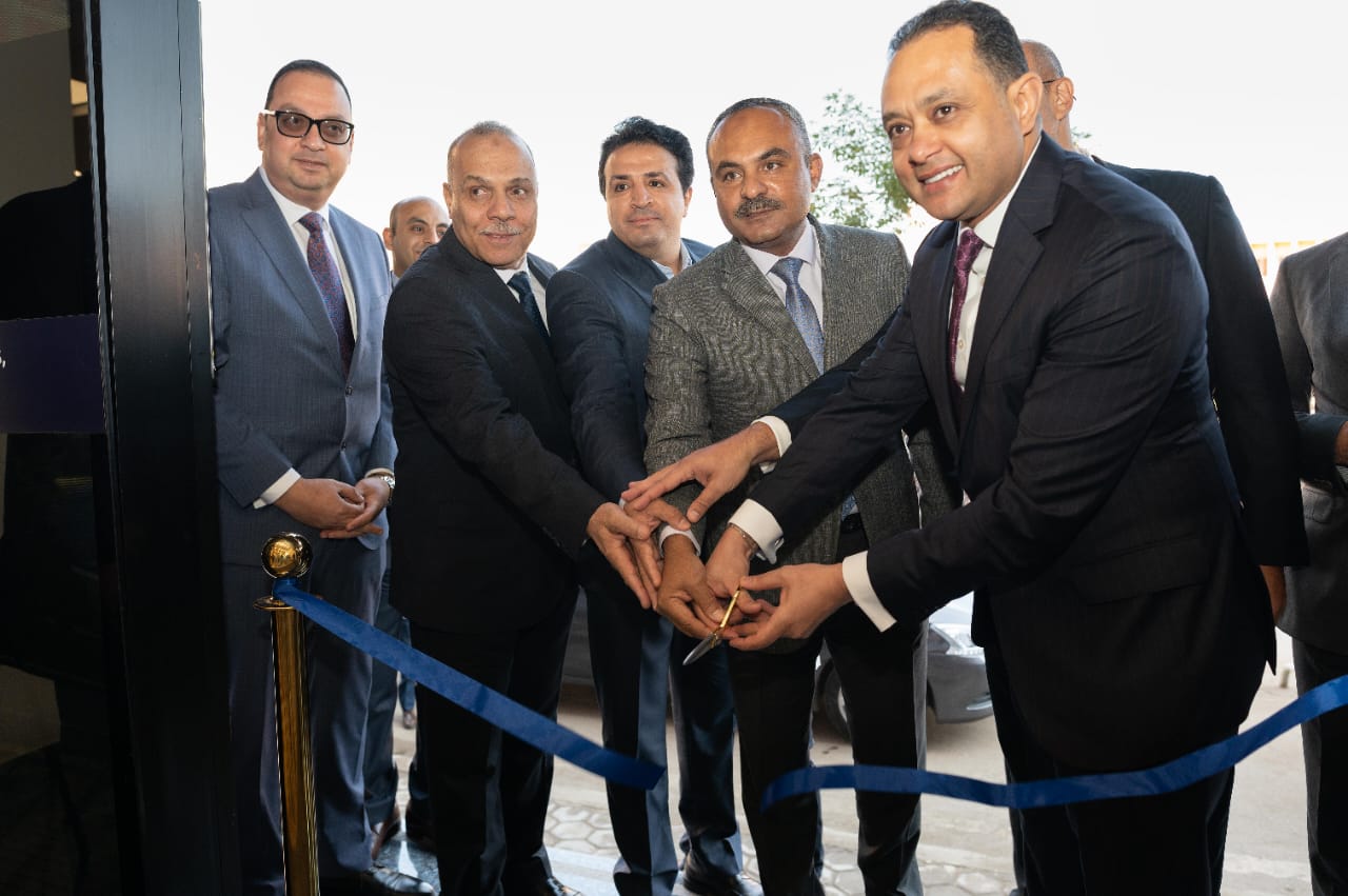 بنك الإمارات دبي يطلق فرعًا جديدًا  تعزيزا لتواجده في قطاع العقارات